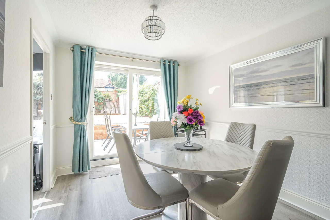 Ward Close, Ware, SG12, photo 3