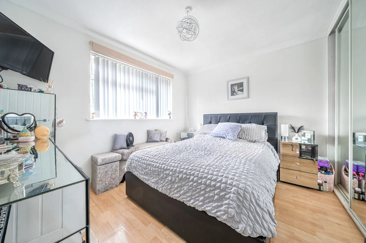 Ward Close, Ware, SG12, photo 10