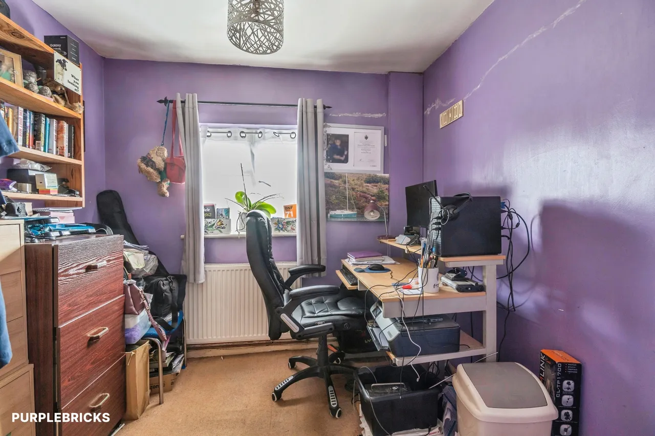 Pound Crescent, Leatherhead, KT22, photo 12