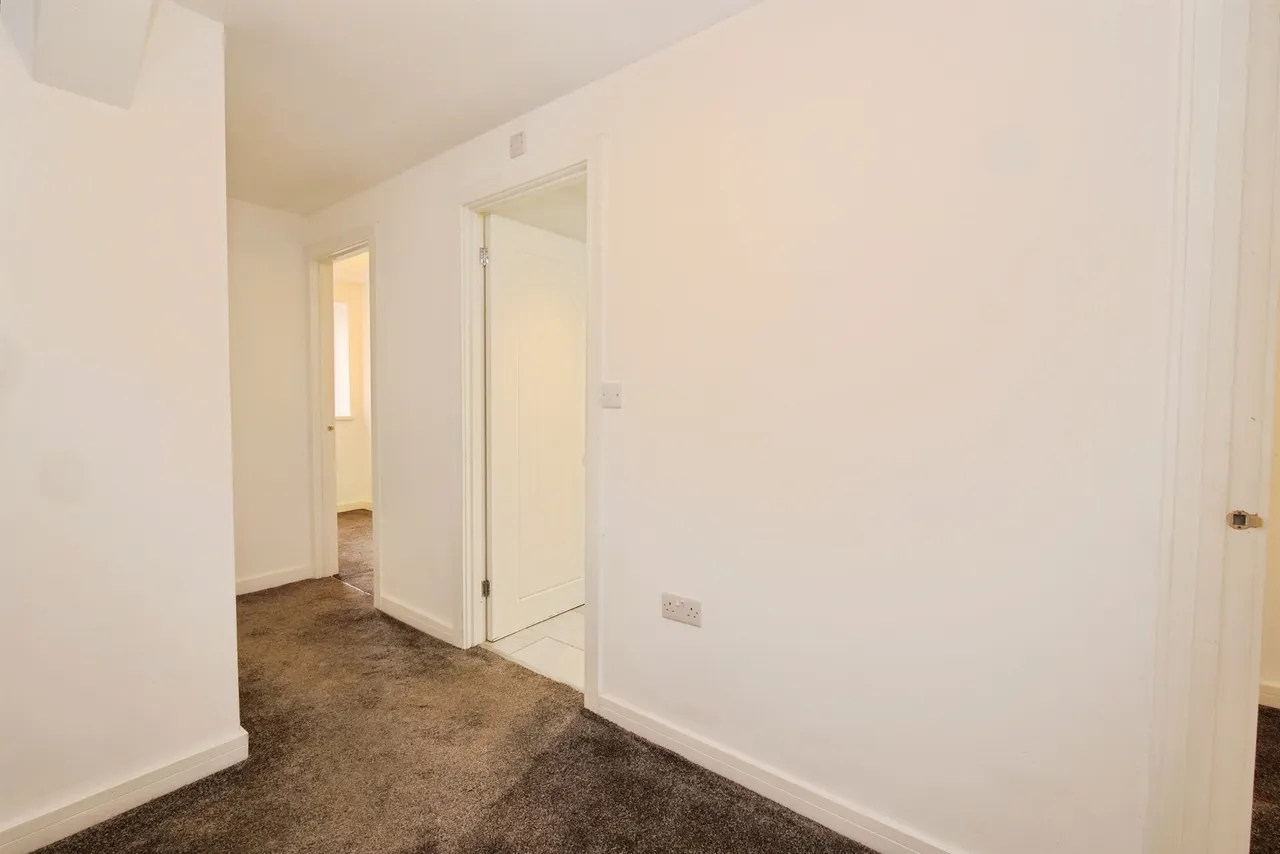 New Road, Bridgend, CF33, photo 13