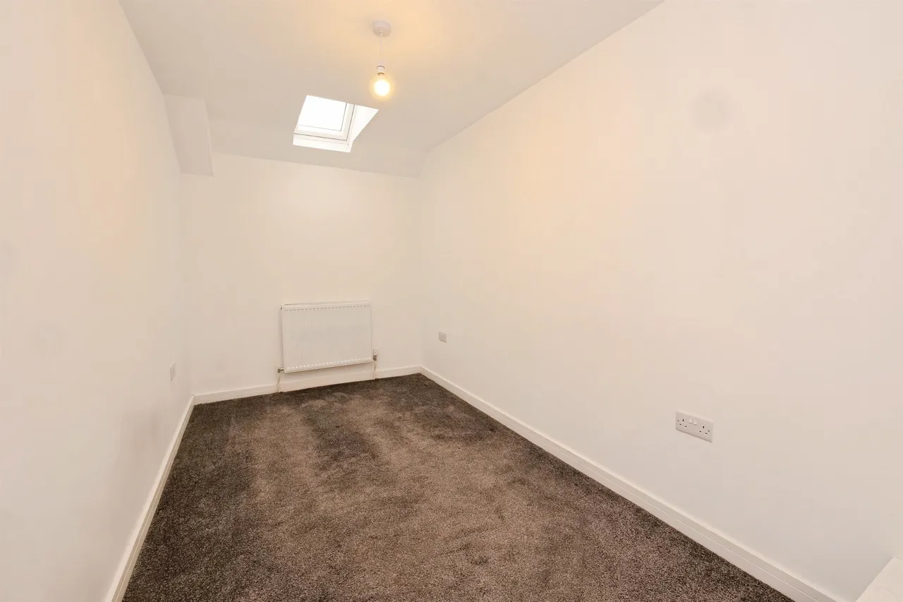 New Road, Bridgend, CF33, photo 11