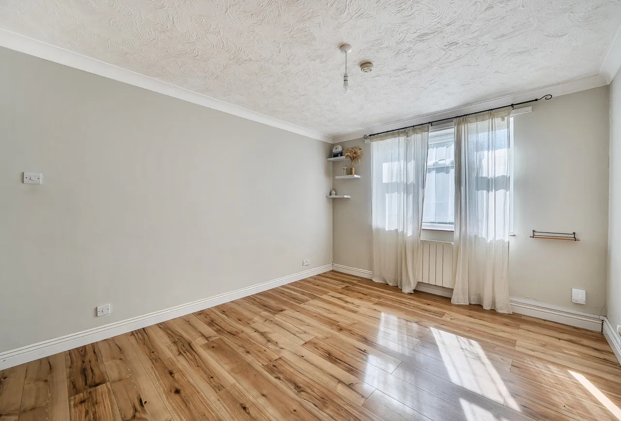 Sutton Common Road, Sutton, SM1 3HL, photo 8