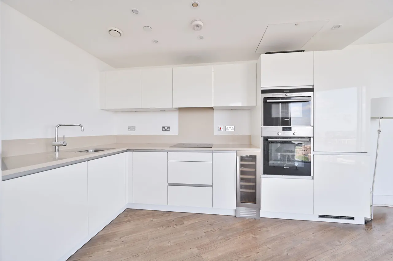 98 Ontario Point, Maple Quays, 28 Surrey Quays Road, London, photo 3