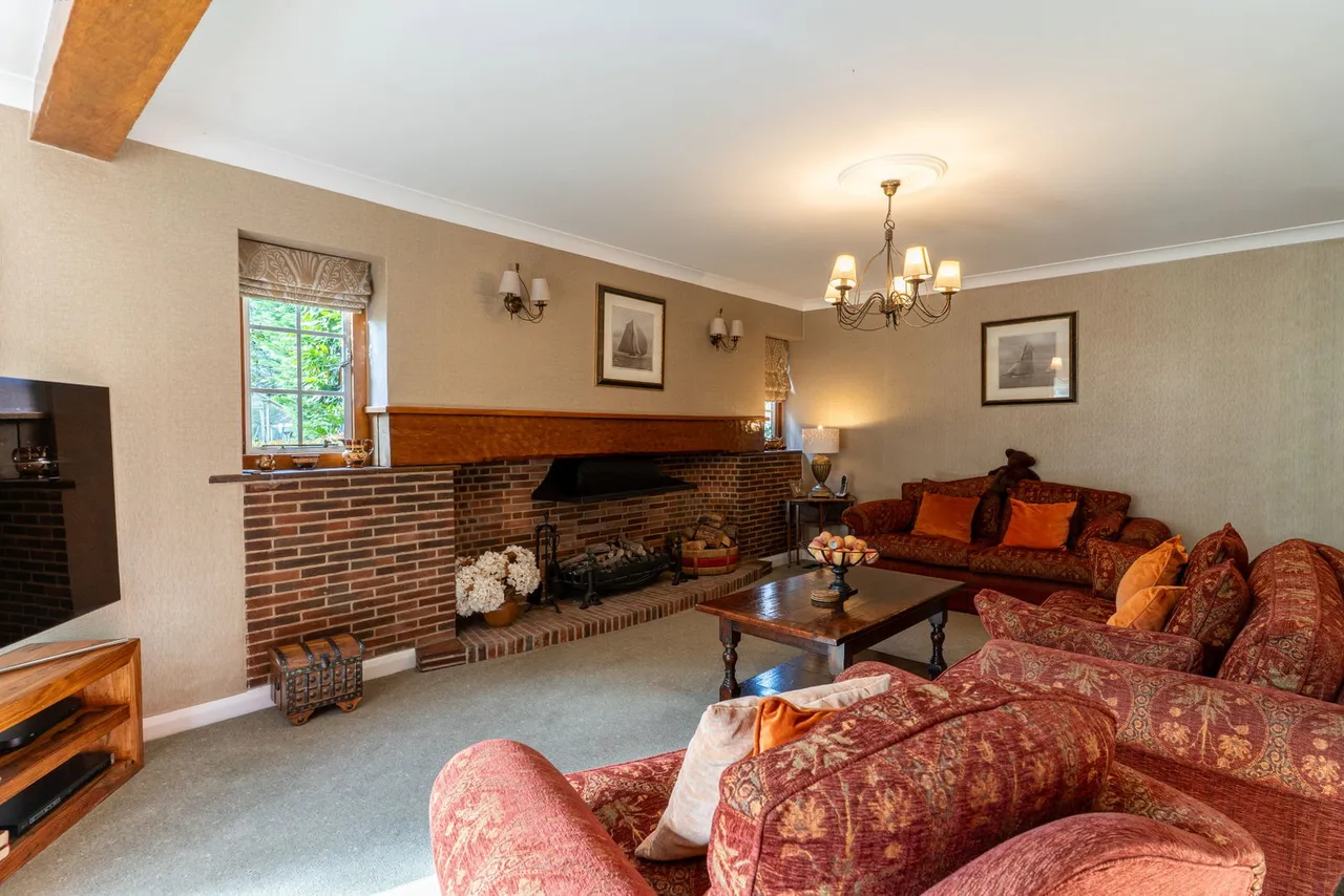 Parkway, Gidea Park, RM2, photo 10