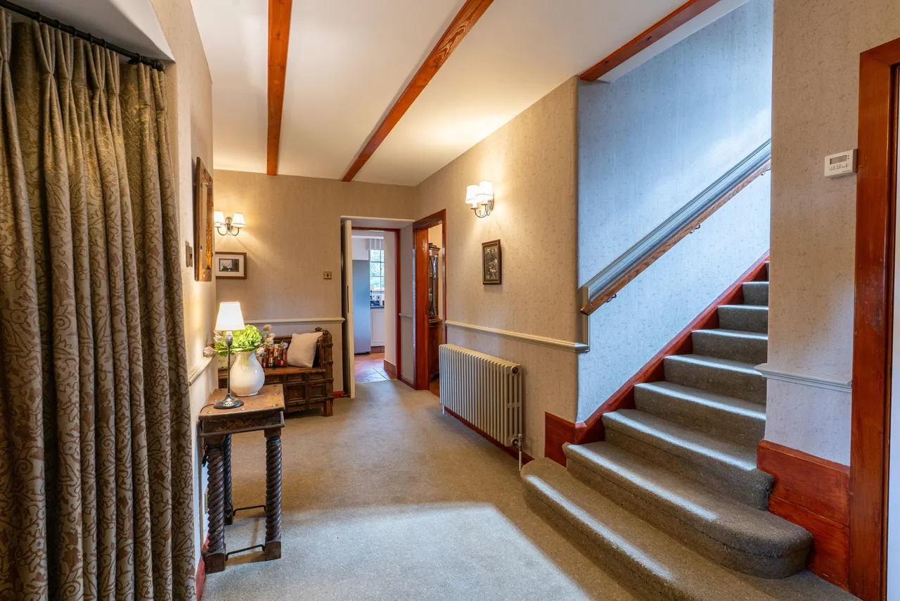 Parkway, Gidea Park, RM2, photo 13