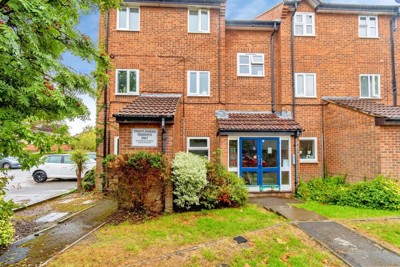 1 bed flat for sale — Yarmouth Gardens, SOUTHAMPTON