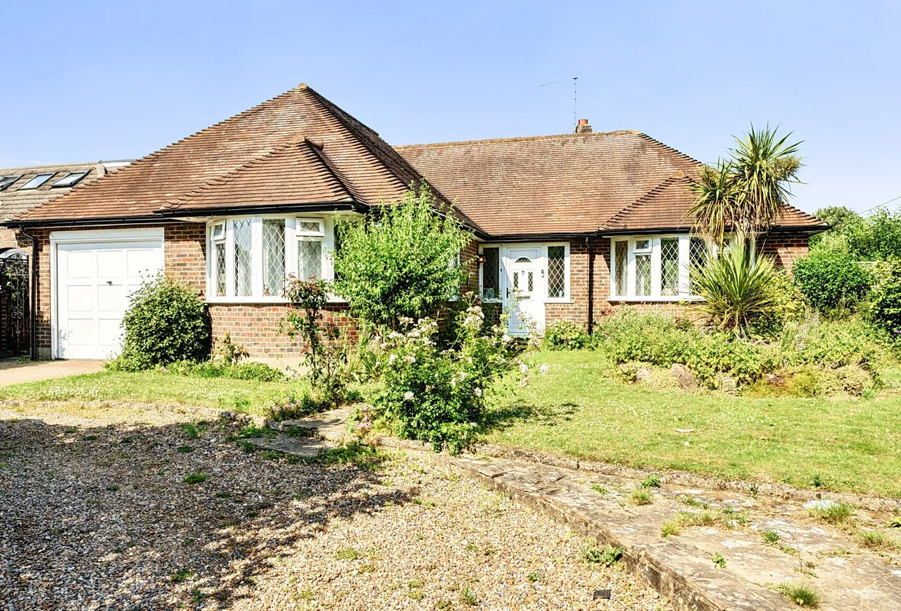 Woodroyd Avenue, Horley, RH6 7EF, photo 5