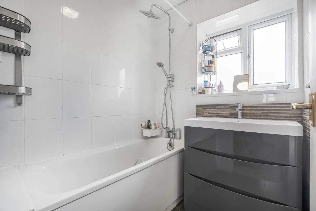 Oakleigh Park North, London, N20, photo 11