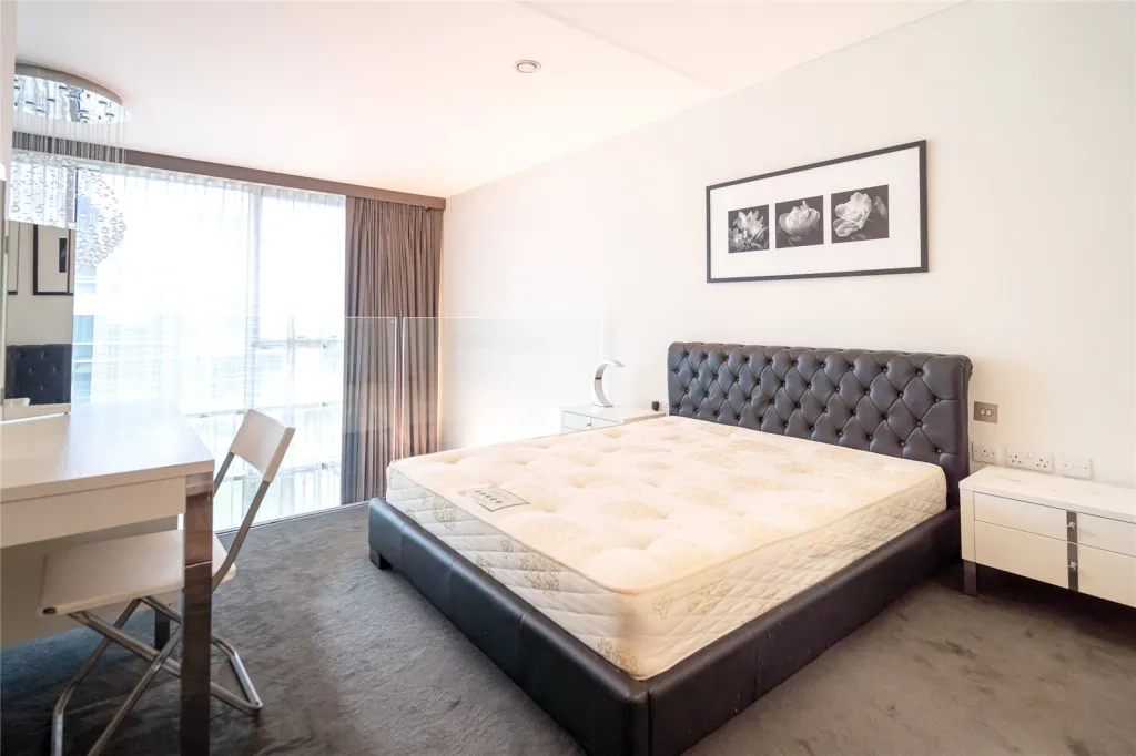 Baltimore Wharf, Crossharbour, E14, photo 13