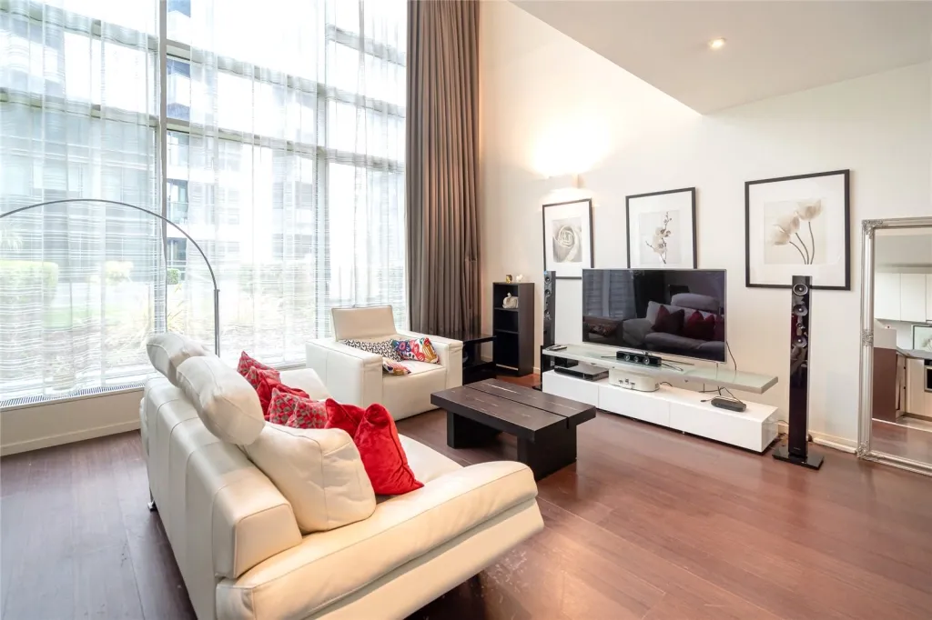 Baltimore Wharf, Crossharbour, E14, photo 3