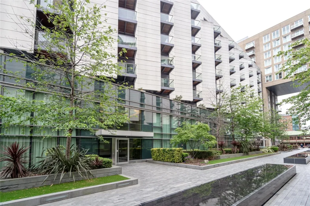 2 bed flat for sale, Baltimore Wharf, Crossharbour, E14
