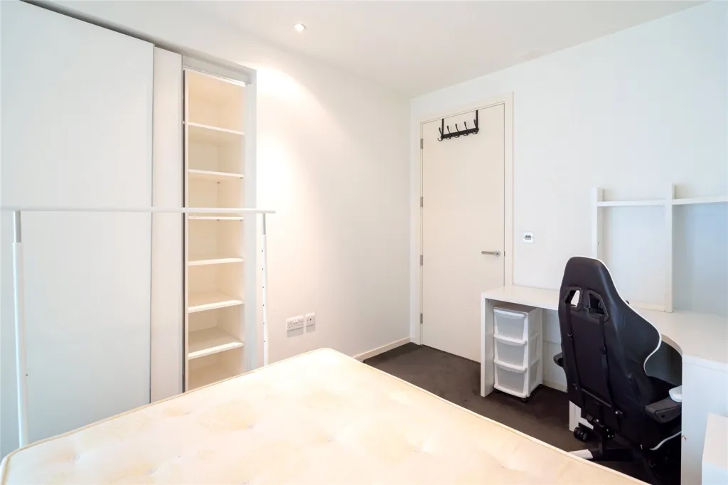 Baltimore Wharf, Crossharbour, E14, photo 12