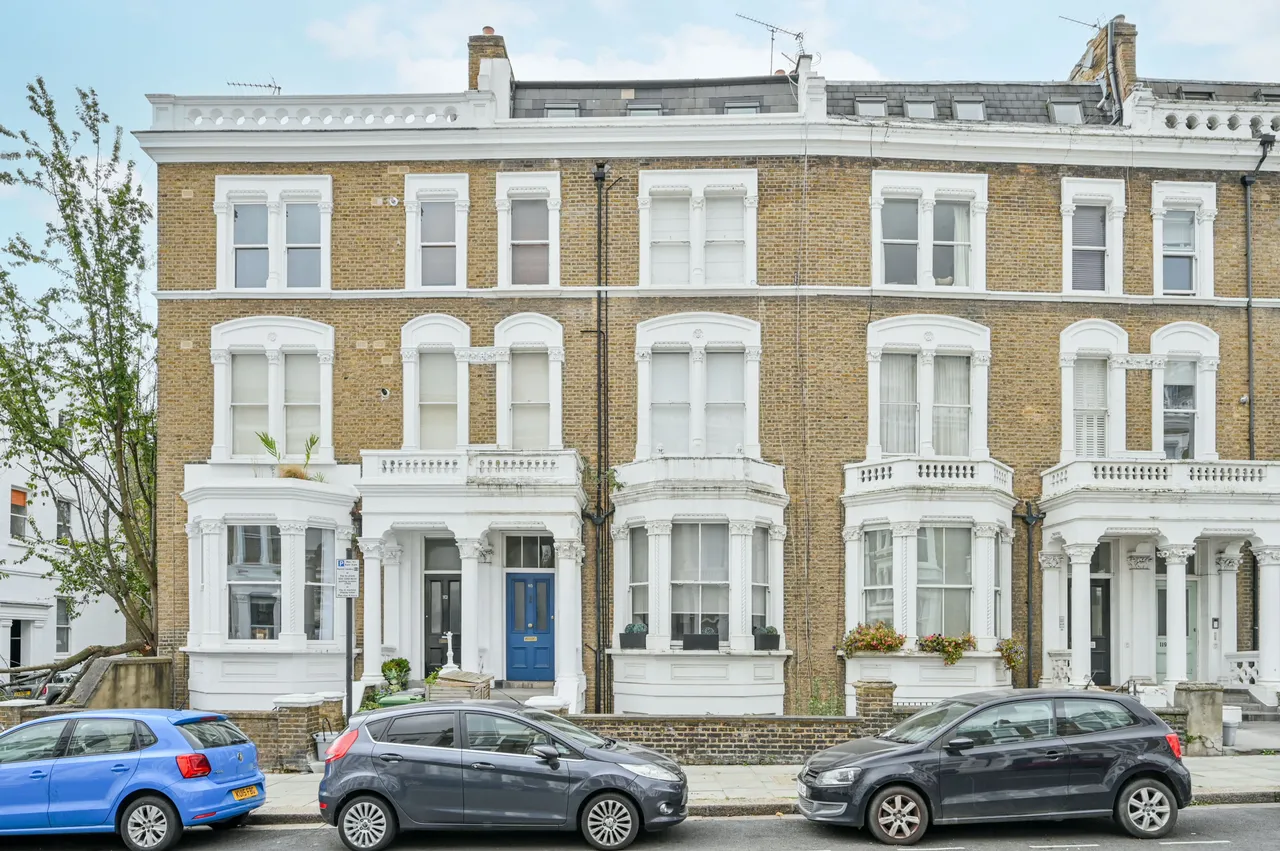 2 bed flat to rent — Ground Floor, 115 Sinclair Road, London