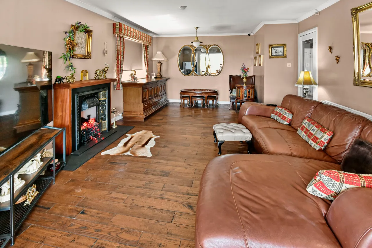 Harthill Road, Bathgate, photo 5