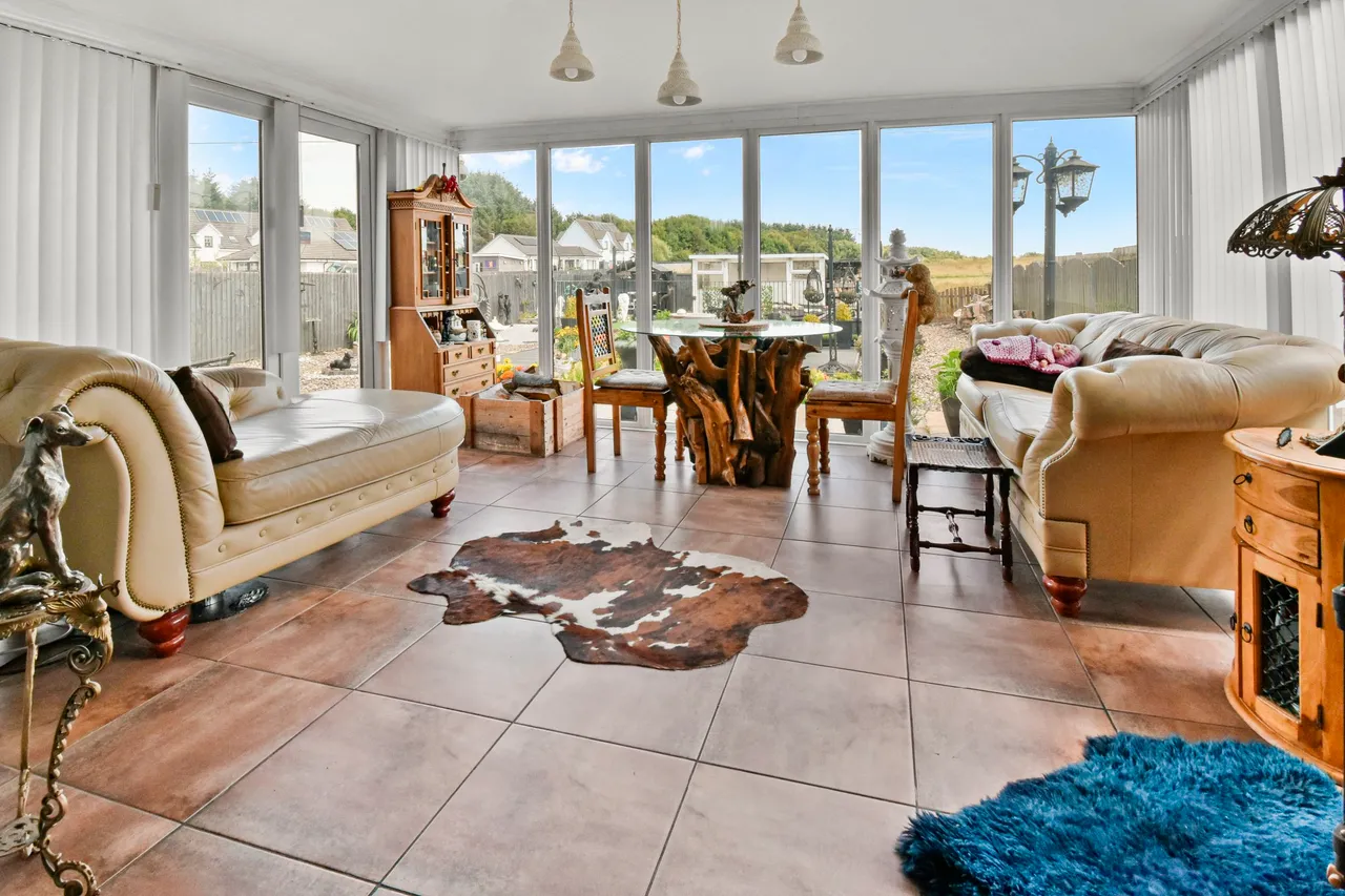 Harthill Road, Bathgate, photo 8