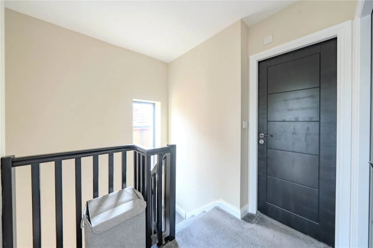 Allerton Grange Crescent, Leeds, LS17, photo 14