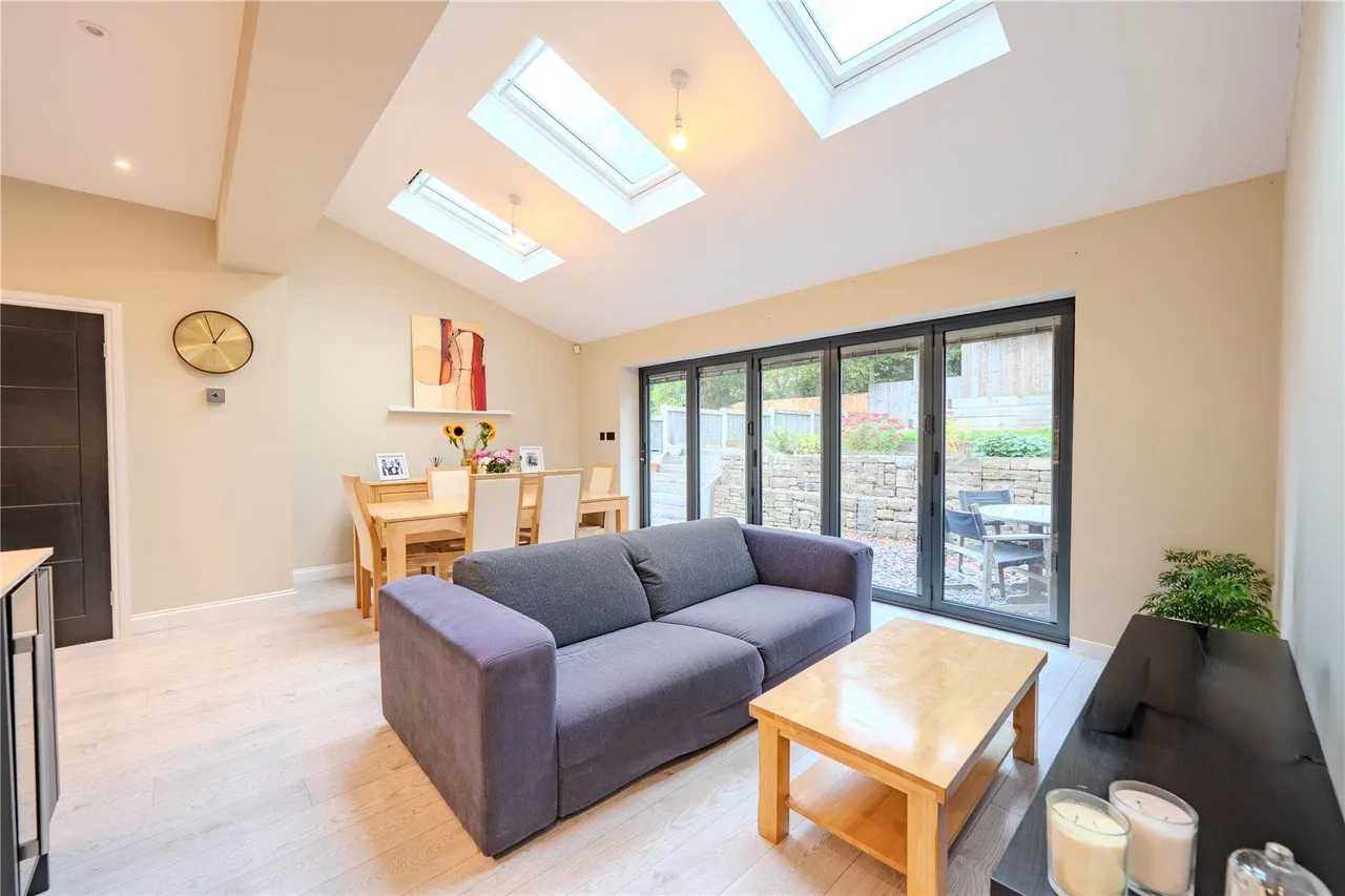 Allerton Grange Crescent, Leeds, LS17, photo 6