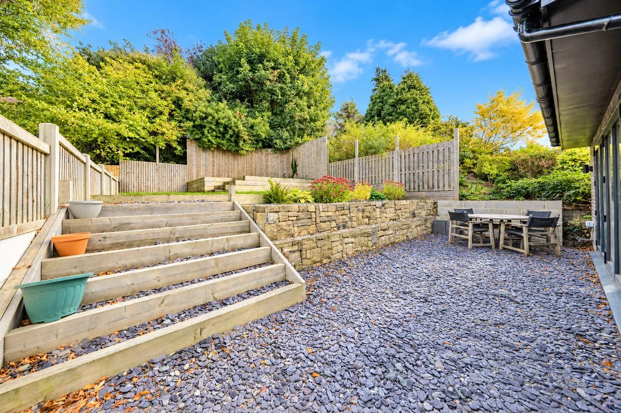 Allerton Grange Crescent, Leeds, LS17, photo 9