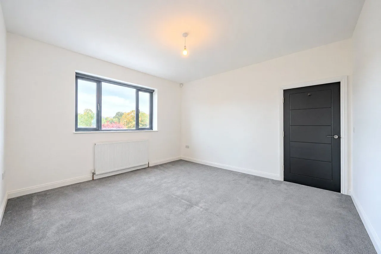 Allerton Grange Crescent, Leeds, LS17, photo 17
