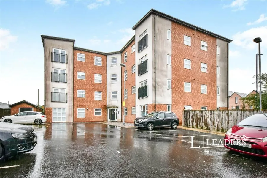 2 bed flat for sale, Ivy Graham Close, Manchester, M40