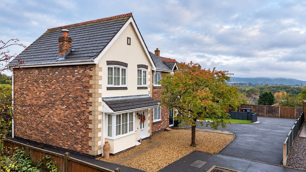 3 bed house for sale, Buttonwood Glade, Ketley, TF1