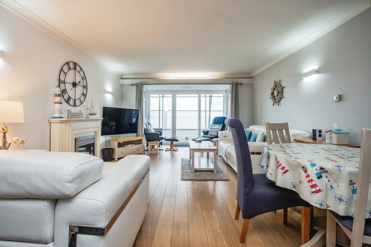 The Strand, Saundersfoot, SA69, photo 3