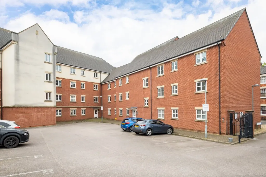 Manor Gardens Close, Loughborough, LE11, photo 11