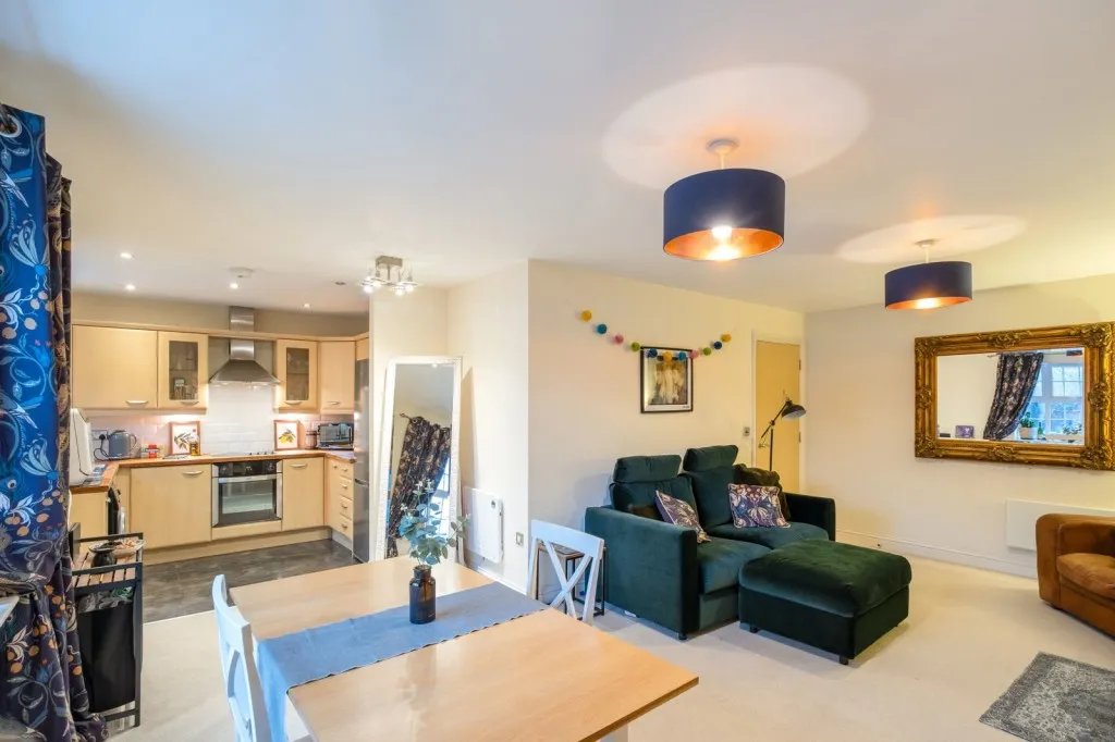Manor Gardens Close, Loughborough, LE11, photo 5