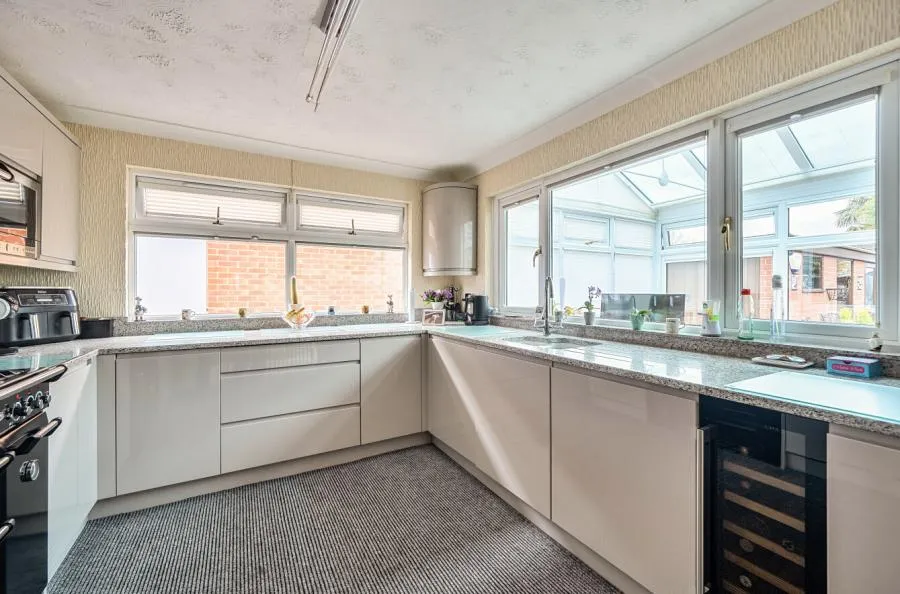 Reading Road, Woodley, RG5, photo 14