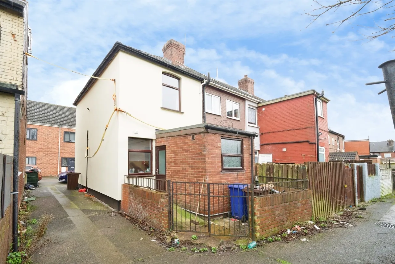Gosling Gate Road, Goldthorpe, S63, photo 10