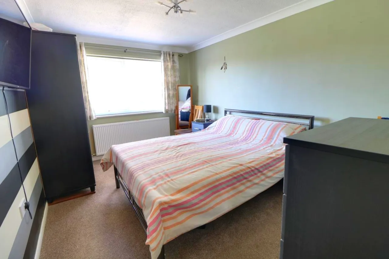 St Pauls Close, Brockdish, photo 15