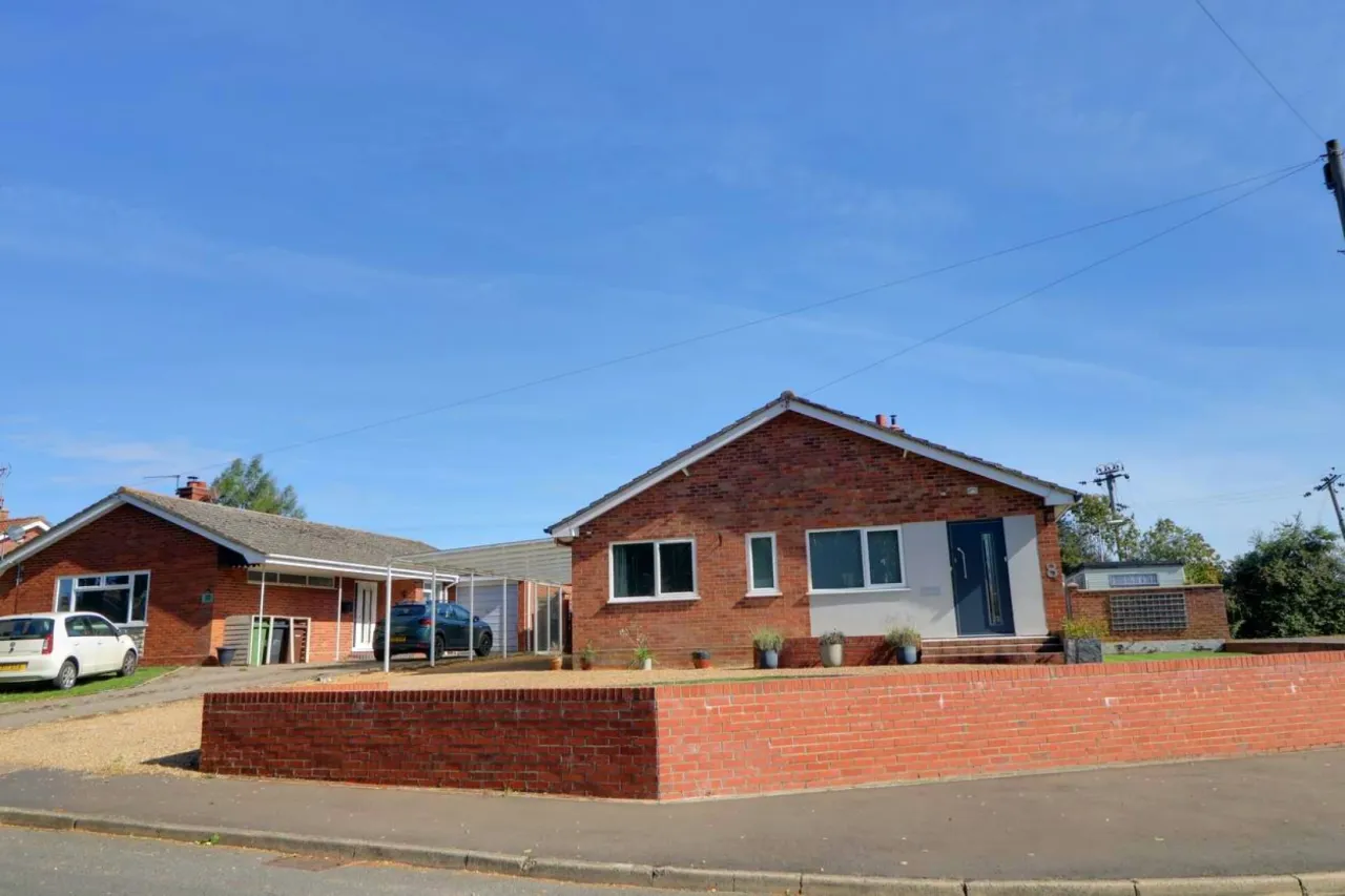 St Pauls Close, Brockdish, photo 23