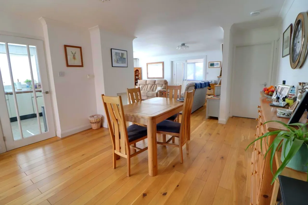 St Pauls Close, Brockdish, photo 9