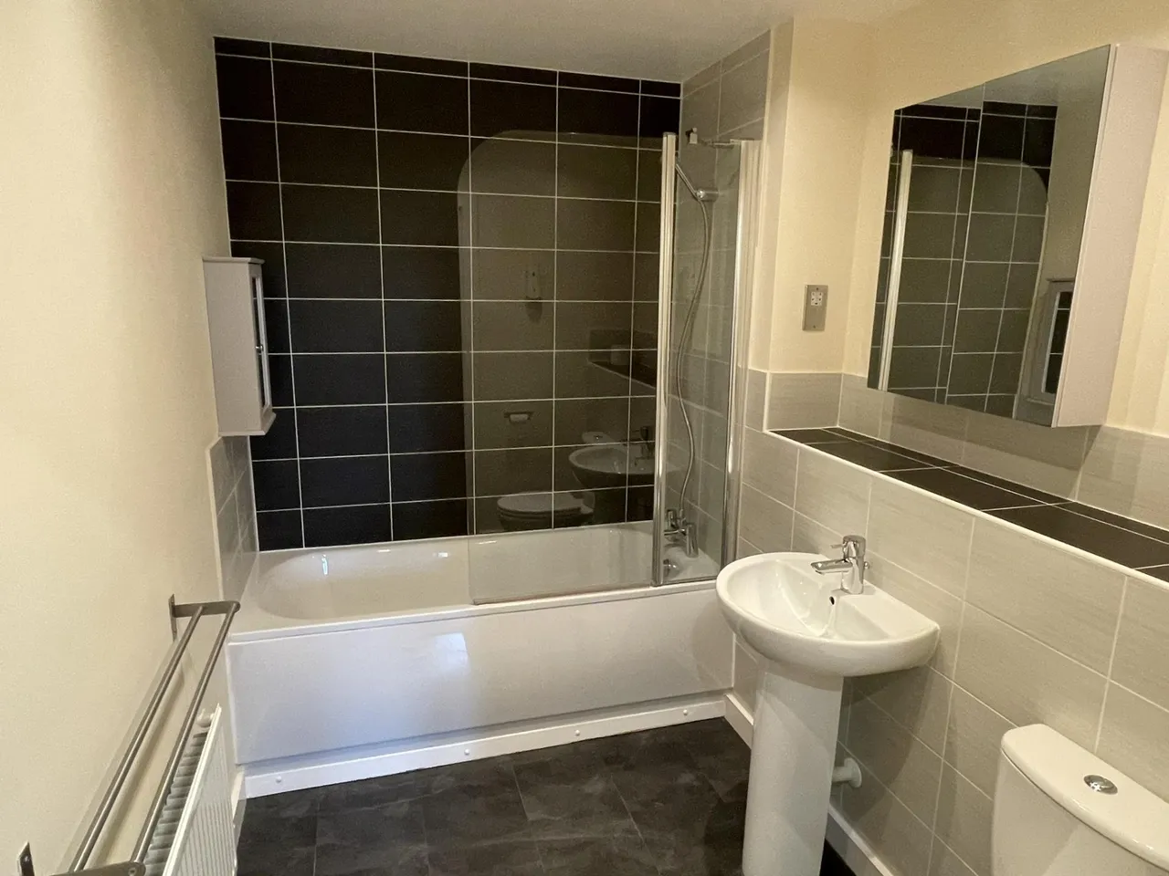 Aston Court, Diglis, WR5, photo 5