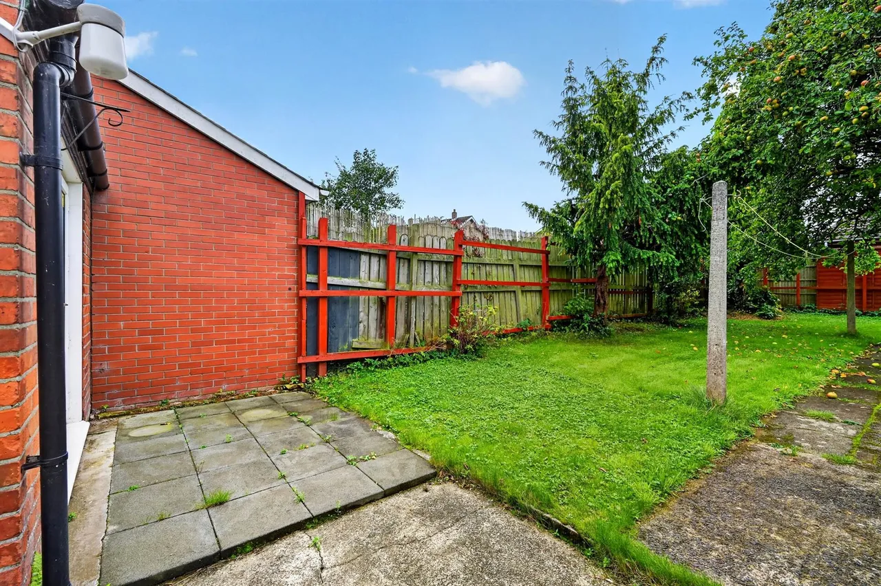 Finaghy Road South, Belfast, BT10, photo 18