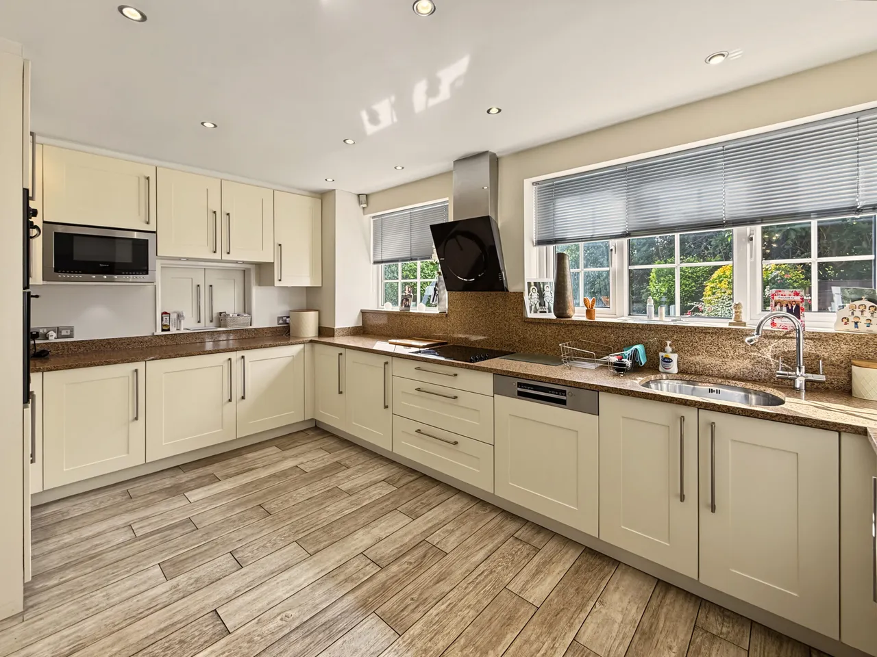 Fairhaven Avenue, Whitefield, M45, photo 5
