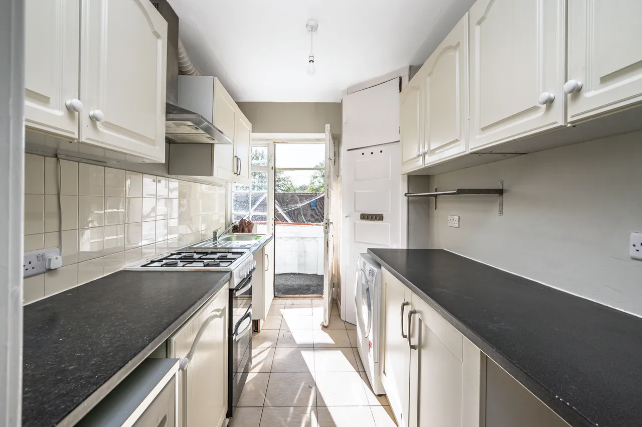 London, NW11, photo 2
