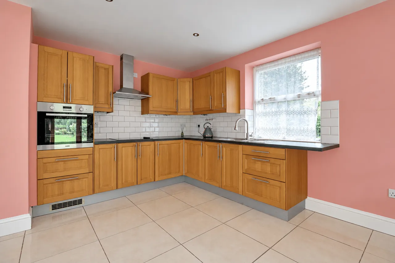 The Bungalow East Acridge, Barton-Upon-Humber, DN18, photo 5
