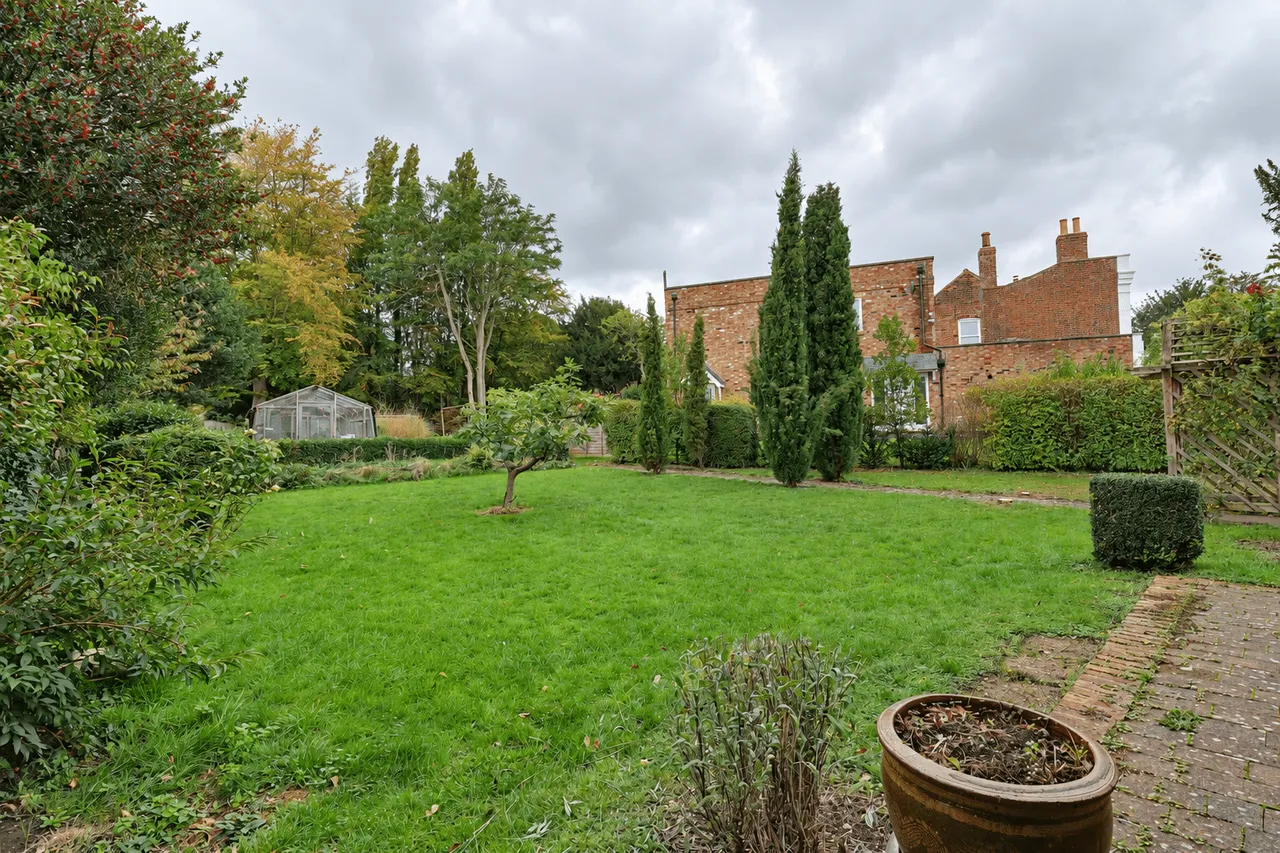 The Bungalow East Acridge, Barton-Upon-Humber, DN18, photo 13
