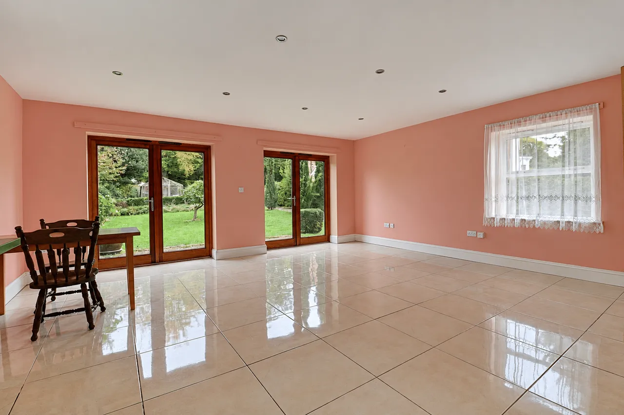 The Bungalow East Acridge, Barton-Upon-Humber, DN18, photo 4