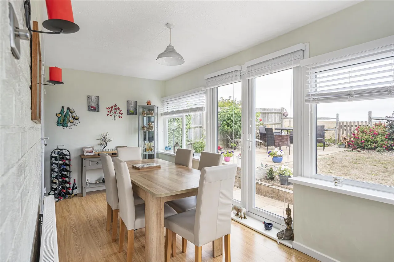 Antony Close, Seaford, photo 6