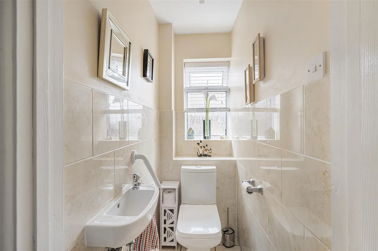 Antony Close, Seaford, photo 20