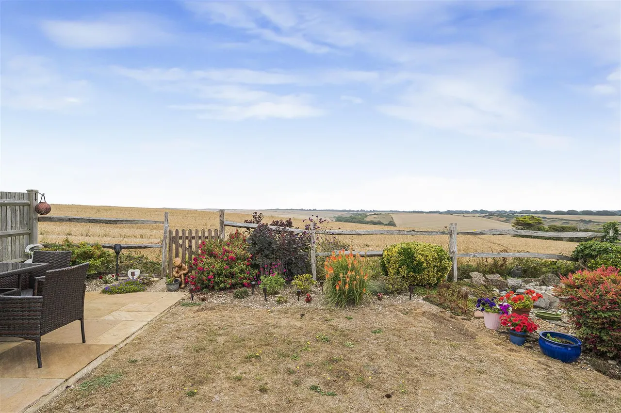 Antony Close, Seaford, photo 13
