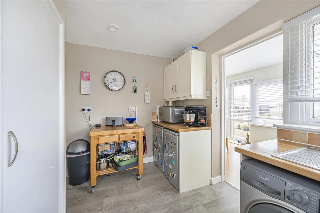 Antony Close, Seaford, photo 4