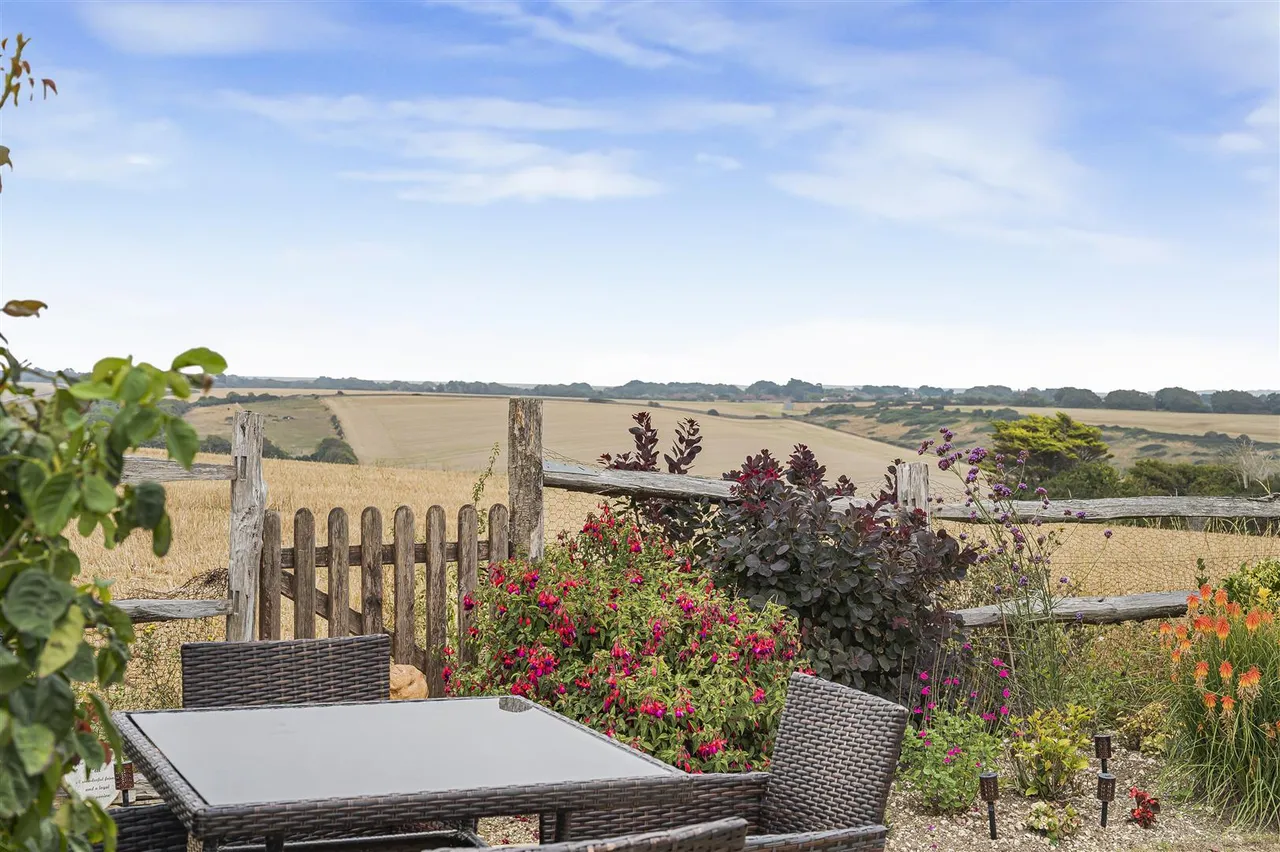 Antony Close, Seaford, photo 25