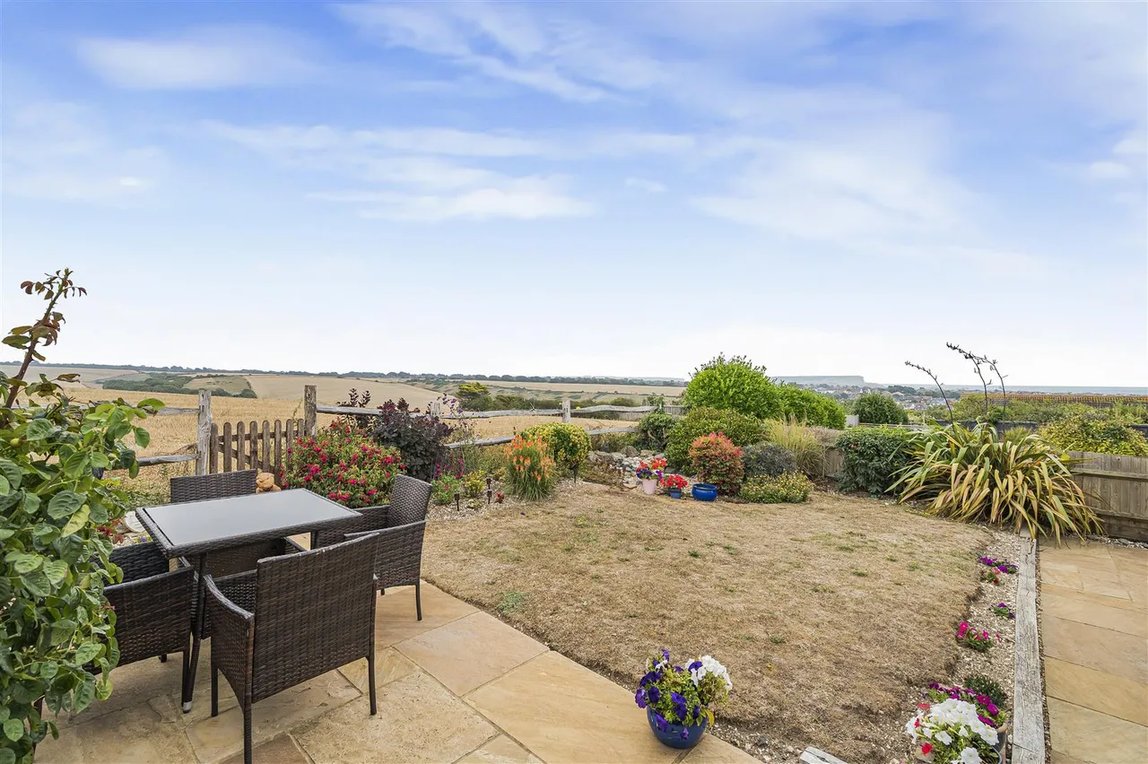 Antony Close, Seaford, photo 5