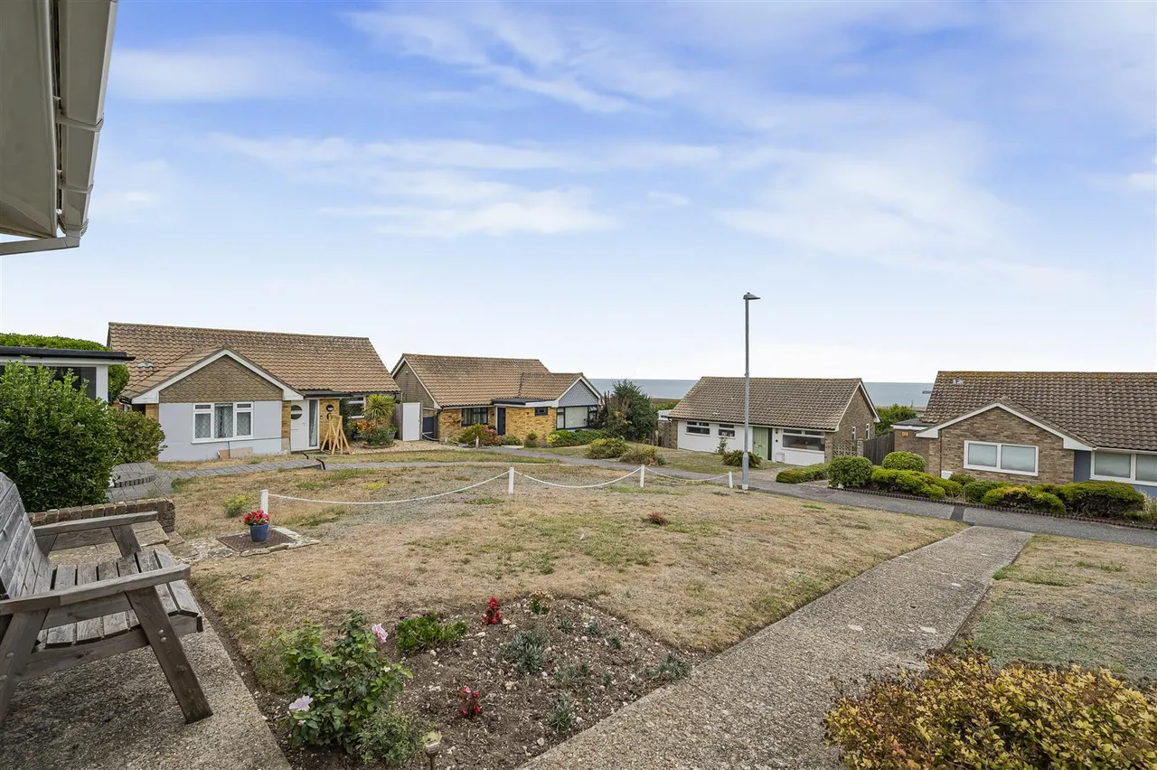Antony Close, Seaford, photo 22