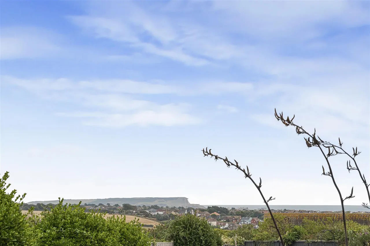 Antony Close, Seaford, photo 26