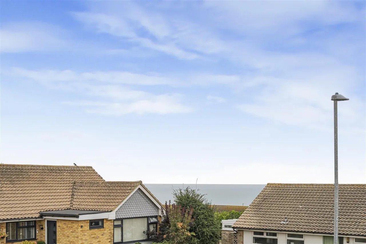 Antony Close, Seaford, photo 24