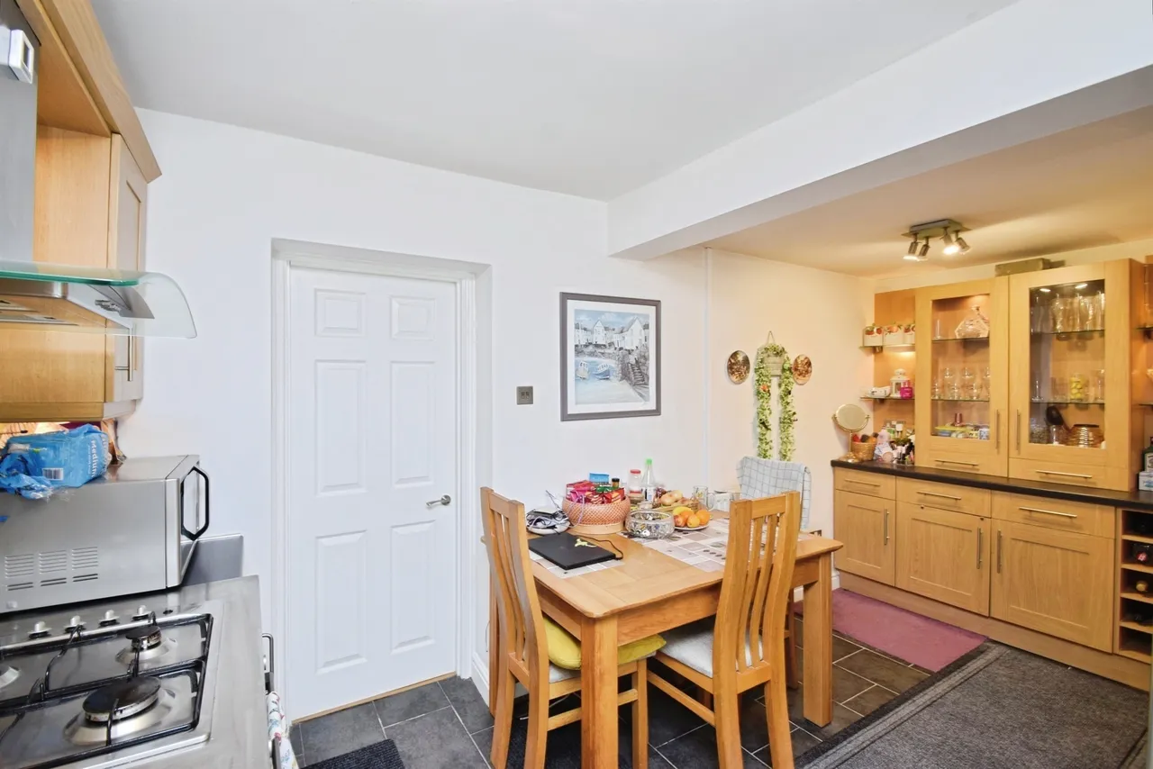 Nythbran Terrace, Porth, CF39, photo 6